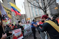 Fiscalía de EU rechaza que Venezuela pague defensa de Maduro