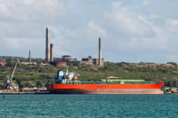 Petrolero ruso llega a Cuba con 730 mil barriles de crudo