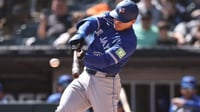 Brandon Valenzuela debuta con Blue Jays y es mexicano 153 en MLB
