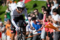 Isaac del Toro se mantiene competitivo en la primera etapa de Itzulia 2026