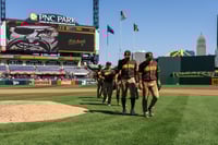 El sueño de Mason Miller: domina en Pittsburgh y mantiene su increíble racha