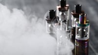 Con permiso, cigarrillos: los vapeadores ahora son el principal peligro de la nicotina