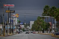 Bajo el cielo gris, Monclova no se detiene