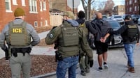 Ciudades de EU limitan apoyo policial a agentes del ICE