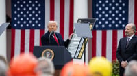 Tribunal comercial de EU evalúa arancel global del 10% de Trump