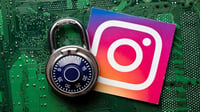 Reino Unido amenaza a CEO de redes sociales con cárcel si no eliminan imágenes íntimas