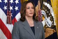 Kamala Harris considera candidatura presidencial para 2028