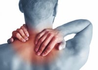 Por qué surge el dolor en la espalda superior