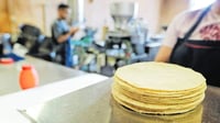 Alza en precio de tortilla genera choque entre gobierno y sector