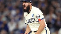 Alex Vesia emociona en la MLB con gesto a médicos de su hija
