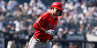 Mike Trout hace historia con su quinto jonrón de la serie en el Bronx