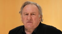 Depardieu retira una demanda contra la televisión pública