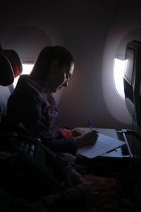Claudia Sheinbaum llega a Madrid rumbo a cumbre en Barcelona