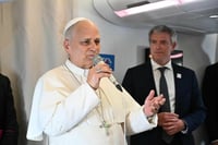 Papa León XIV descarta debatir con Trump y reafirma mensaje de paz