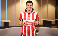 Erick Gutiérrez analiza salir de Chivas y abre puerta a Europa