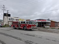 Incendio en local abandonado moviliza a Bomberos en el Centro de Monclova