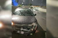 Huye familia tras choque frontal en pleno centro de Monclova