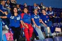 La afición convierte el estadio en una fiesta beisbolera