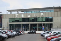 Tesla eleva gasto de capital a más de 25 mil millones para 2026
