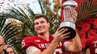 Raiders abren el draft con el QB Fernando Mendoza