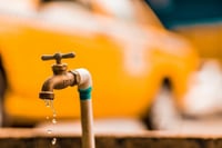 SIMAS llama a denunciar fugas y tomas clandestinas para evitar desperdicio de agua