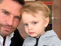 Foto de Julián Gil junto a su hijo Matías causa polémica