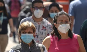 En lo que va de 2024, en México ya suman 80 mil 524 casos sospechosos de SARS-Cov-2 y se acumularon 281 defunciones  El Sistema de Vigilancia Epidemiológica