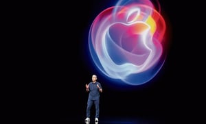 Apple estaría pensando en cambiar su calendario de lanzamientos para algunos productos, según informó Mark Gurman de Bloomberg.  Este sería un cambio