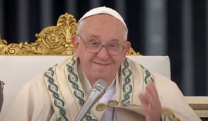 El Papa Francisco presidió la ceremonia de canonización de los 14 nuevos santos en la Plaza de San Pedro en presencia de miles de fieles católicos de todo