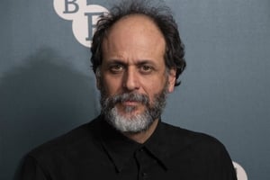 El cineasta Luca Guadagnino está en las fases finales de negociación para llevar a la pantalla una nueva interpretación de la novela *American Psycho* de Bret