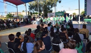 En el parque 20 de Noviembre, situado en el centro de San Pedro, se llevó a cabo la “Brigada Mejora”, en la cual diversas dependencias estatales ofrecieron