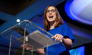 McBride derrotó al republicano John Whalen III en una victoria respaldada por organizaciones como Human Rights Campaign  La demócrata Sarah McBride será