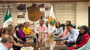 El alcalde Piña Amaya celebra la llegada de la primera mujer alcaldesa de Frontera y ofrece su apoyo total.  Al recibir la mañana de este miércoles la visita