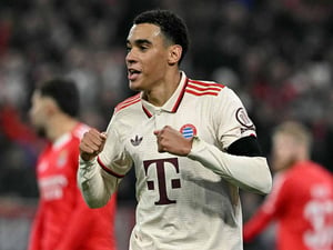 El Bayern Múnich logró una victoria crucial en la Champions League gracias a un gol de Jamal Musiala en el minuto 67, imponiéndose 1-0 al Benfica en el Allianz