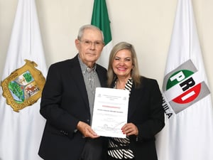 Recibe Norma Treviño nombramiento como Delegada Estatal del MT  Norma Treviño Galindo recibió nombramiento como Delegada Estatal del Movimiento Territorial