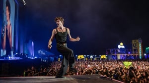 La noche del sábado, Shawn Mendes subió al escenario principal del Corona Capital 2024 para ofrecer un espectáculo impecable, marcando uno de los momentos