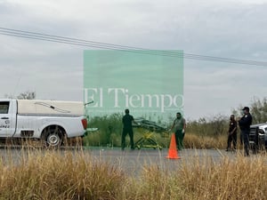 Aún se investigan las causas que orillaron al joven a tomar la fatal decisión.  Horas después del trágico hallazgo de un hombre colgado de un árbol