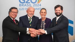    “América Latina unida', aseguró la presidenta de México, Claudia Sheinbaum, tras reunirse con los presidentes de Brasil, Luiz Inácio Lula da Silva; Chile,