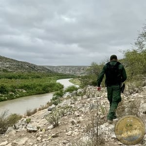 El Sector del Río reveló que en la semana del 10 al 16 de noviembre se aseguraron a 2 mil 076 migrantes en la frontera de Texas con Coahuila. Se localizaron