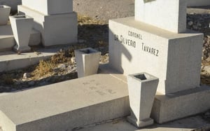 En la sección más antigua del panteón municipal de Meoqui, Chihuahua, descansan los restos de dos héroes revolucionarios: los coroneles Silverio Tavárez