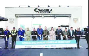 El gobernador lo instaló en la carretera Monterrey-Saltillo en el municipio de Ramos Arizpe.  “Como lo venimos haciendo desde el primer día de nuestro