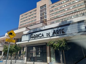 La Fábrica de Arte está ubicada en el Centro Histórico de Torreón, junto al Teleférico y el Hotel Río Nazas.  Anuncian gran apertura de la Fábrica de Arte