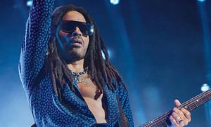 Lenny Kravitz ofreció un concierto único en el Palacio de los Deportes, con una energía que fue de un rock n' roll saturado de sonidos intensos y acelerados