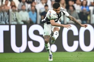 La Juventus avanzó a los cuartos de final de la Copa de Italia tras una sólida victoria 4-0 sobre Cagliari este martes en su estadio. Los goles fueron anotados