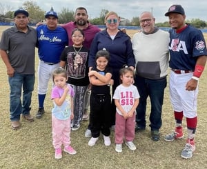 Alejandro Villarreal agradece apoyo para menores resguardados  Un importante apoyo fue el que recibió la casa hogar Paz y Amor durante el encuentro de beisbol