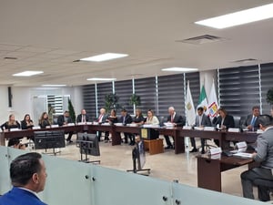 Suspensión temporal de la toma de protesta del séptimo regidor de Torreón.  Debido a que el Consejo General del Instituto Electoral de Coahuila se declaró