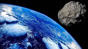 Científicos advierten que el asteroide 2024 YR4 podría impactar en áreas densamente pobladas de Asia y Sudamérica.  Las agencias espaciales de todo el mundo