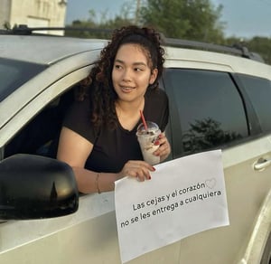 'La adversidad despierta talentos que en la prosperidad hubieran quedado dormidos'  Glenda Melina Pérez Flores nació en Nueva Rosita, Coahuila,