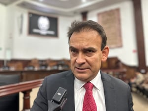 Saltillo, Coahuila, 11 de marzo de 2025.- El diputado Álvaro Moreira Valdés, con el respaldo de los grupos parlamentarios del PRI, PAN, PRD y UDC, presentó