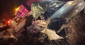 Un fatal accidente vial en la carretera Montemorelos, Hualahuises, dejó cinco jóvenes muertos, presuntamente estudiantes de la Escuela Normal Profesor Serafín